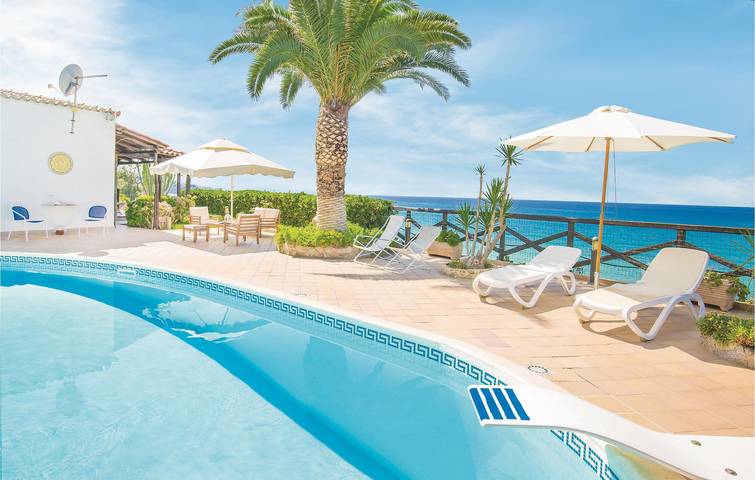 Ferienhaus für 6 Personen, mit Pool und Garten sowie Terrasse in Kalabrien - 2