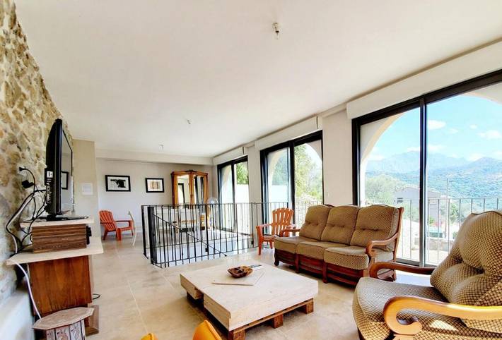 Appartement de vacances pour 6 personnes, avec terrasse ainsi que vue et jardin