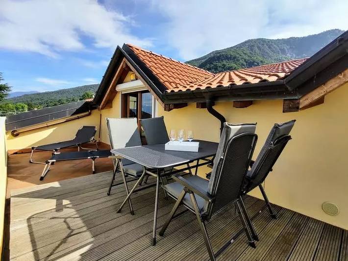 Ferienwohnung für 4 Personen, mit Pool und Terrasse in Porto Valtravaglia - 2