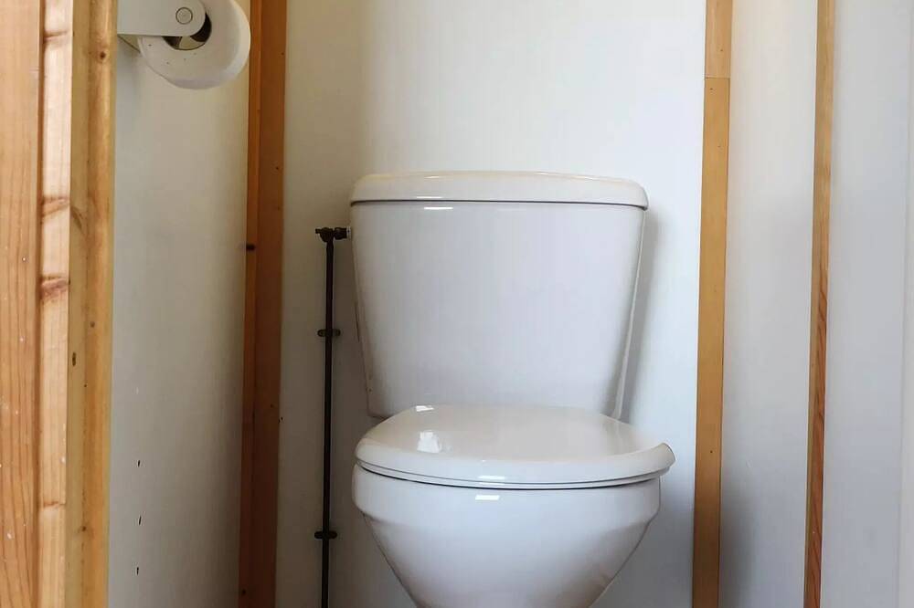 Chalet Malin 13m² - 1 chambre avec toilettes- douche aux sanitaires du camping - 4 personnes in Navarrenx, Béarn