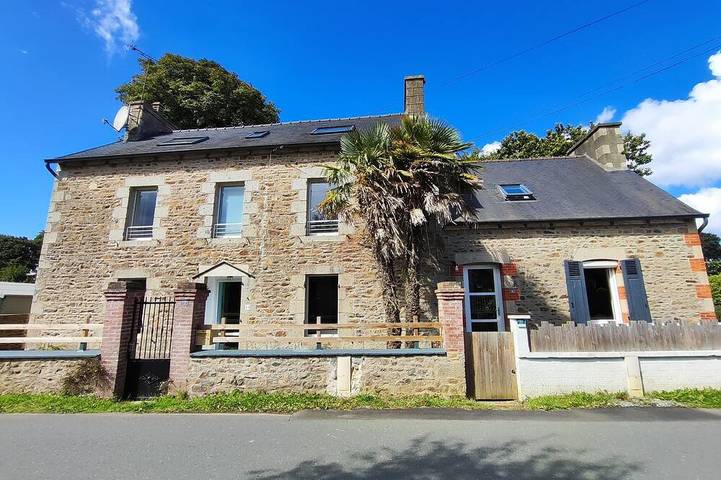 Location de vacances pour 14 personnes, avec jardin à Plouha