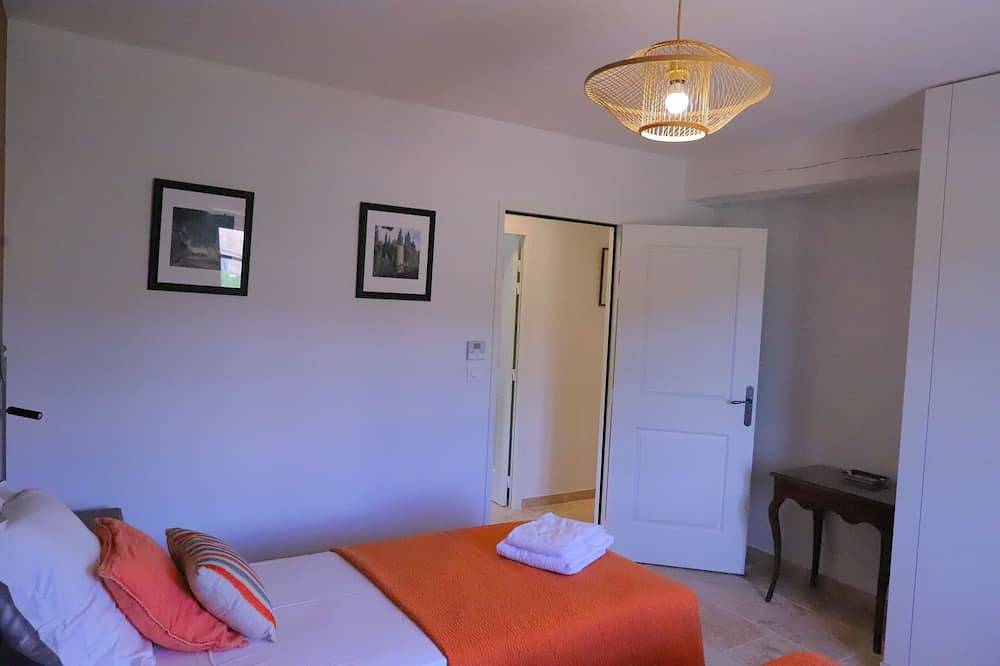 The house in the vineyards in Narbonne, Narbonne region