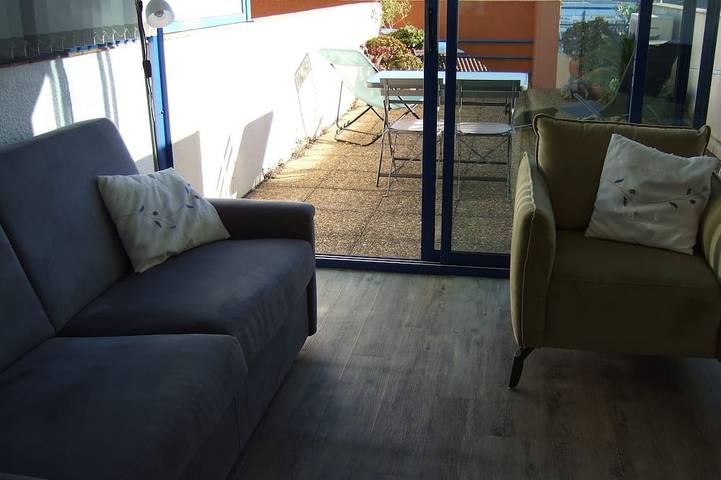 Ganze Wohnung, Großes Studio mit Terrasse, Meerblick, allen Annehmlichkeiten, nahe Collioure, privater Parkplatz in La Côte Vermeille, Port-Vendres