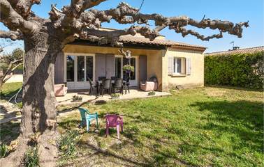 Gîte pour 6 personnes, avec jardin et terrasse à Rognonas