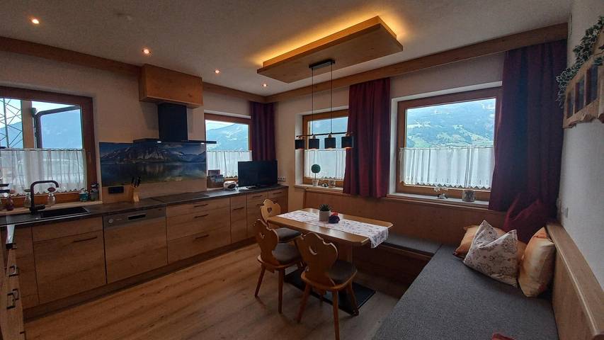 Ganze Ferienwohnung, Appartement 2 in Tuxer Alpen, Aschau im Zillertal