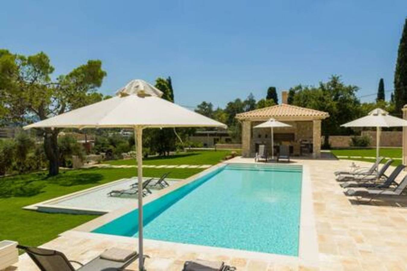 Villa Onore - Luxurious pool jacuzzi in Δασσιά, Κέρκυρα