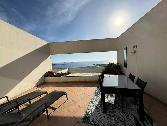 Gîte pour 4 personnes, avec piscine ainsi que vue et terrasse à Bandol - 3