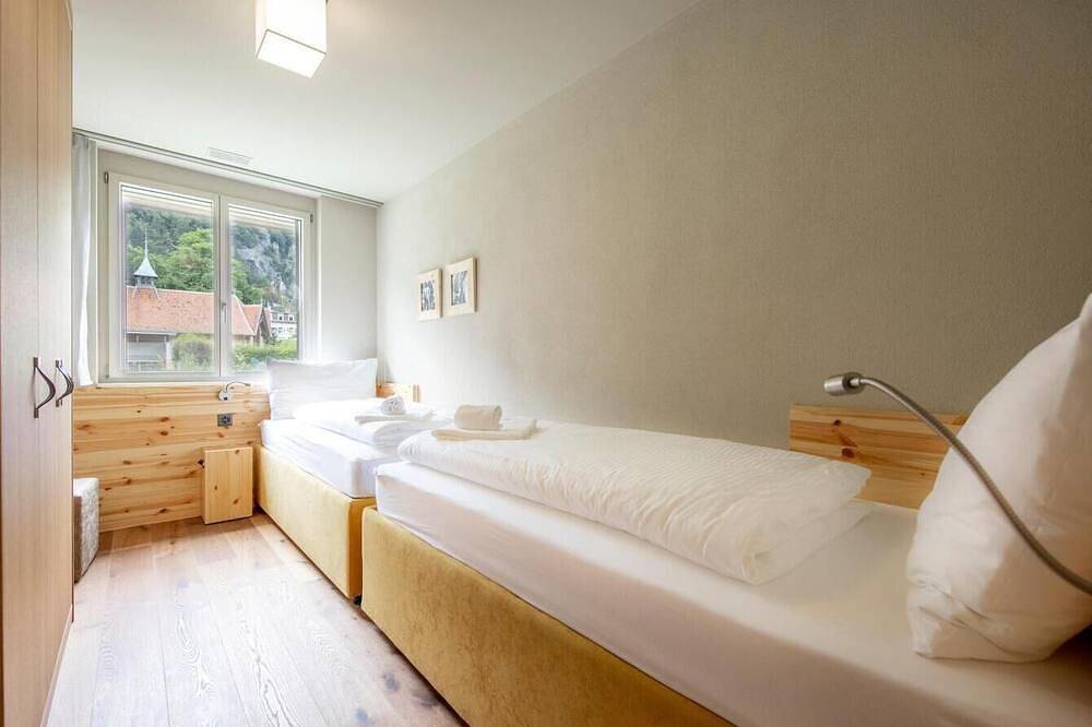 Ganze Wohnung, Wifi, stadtzentrum, sauna, terrasse, balkon, fernseher, schließfach für die skier, 39-41m² in Meiringen, Verwaltungskreis Interlaken-Oberhasli