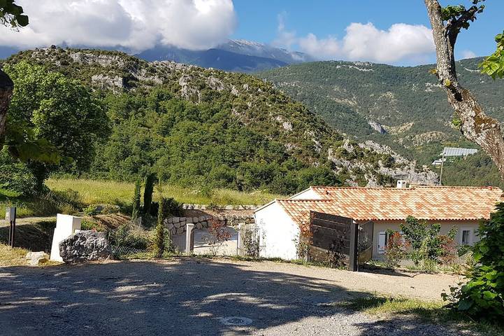 Villa pour 8 personnes, avec terrasse et jardin