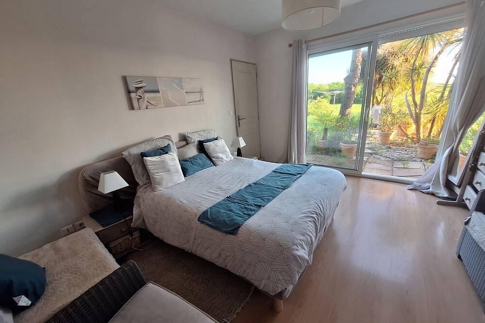 Villa 8_12 pers, vue panor vallée Garonne , sans vis a vis  calme piscine privée in Virazeil, Région de Marmande
