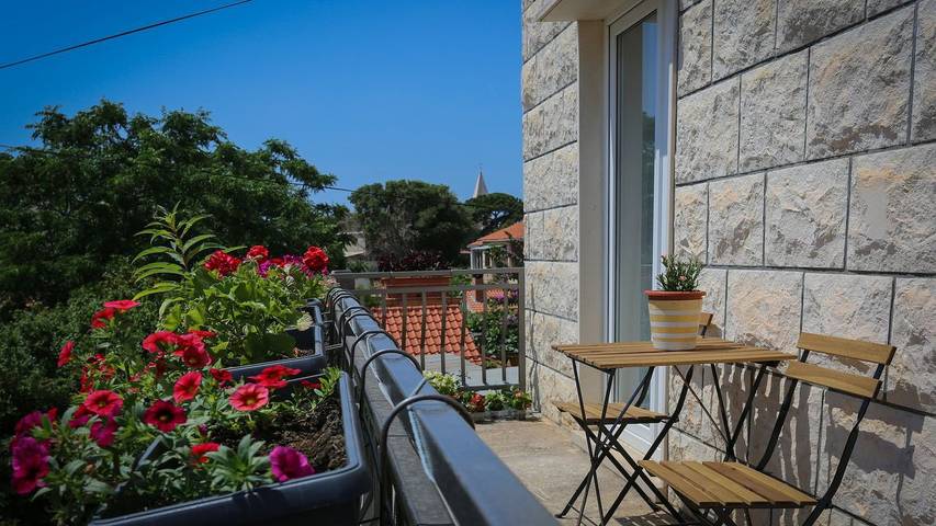 Ferienwohnung für 7 Personen, mit Balkon auf Brac - 2