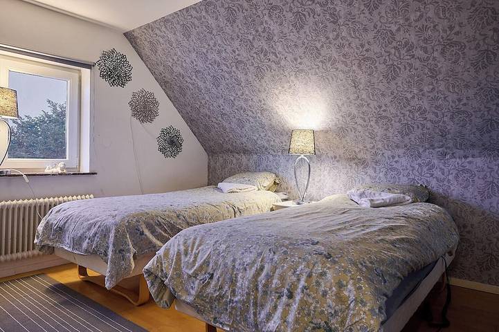 Spacious six-bedroom home.  Söderrasens National Park is only 23 miles away. in Helsingborg, Skane