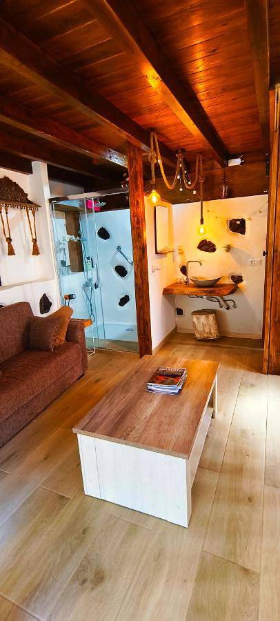 Chalet para 2 personas, con jardín además de piscina y vistas - 1