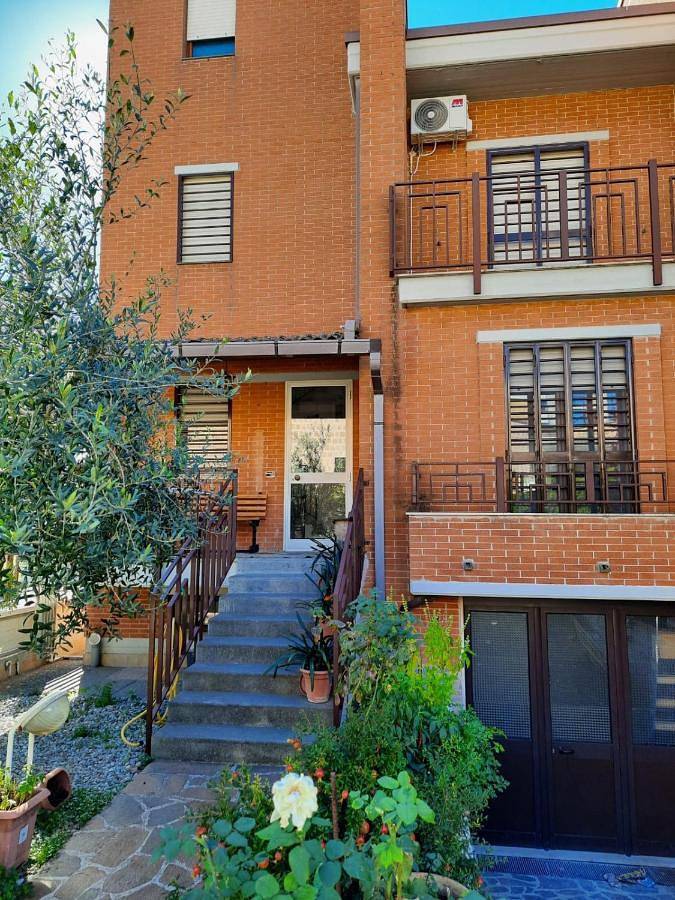 Appartamento vacanze per 6 persone, con giardino e balcone - 1