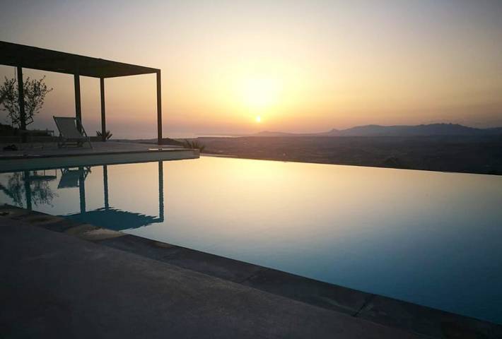 Ferienwohnung für 2 Personen, mit Terrasse und Garten sowie Pool und Ausblick