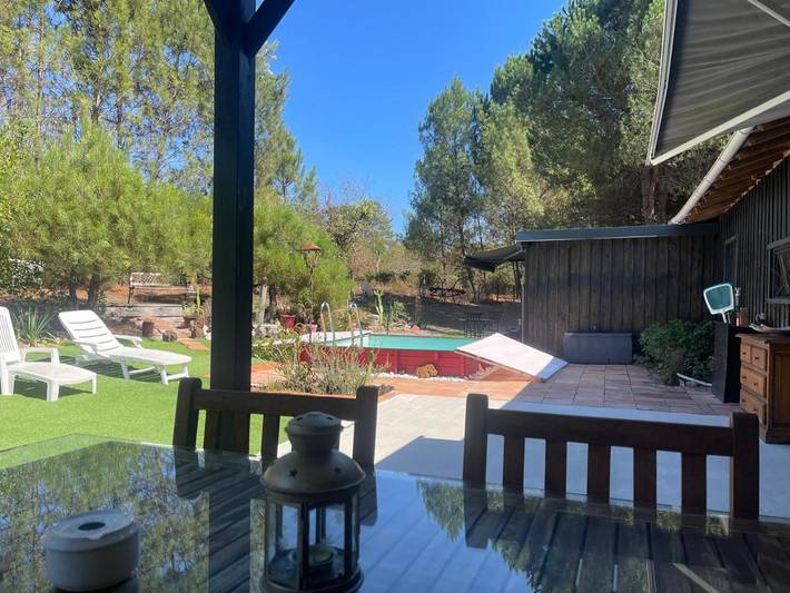 Location de vacances pour 4 personnes, avec piscine ainsi que vue et jardin à Pissos - 3