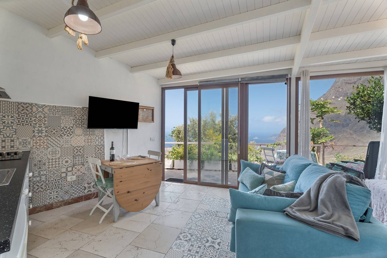 Maison de vacances 'El Laurel' avec vue sur la mer, terrasse privée et Wi-Fi in Las Lapas, Frontera