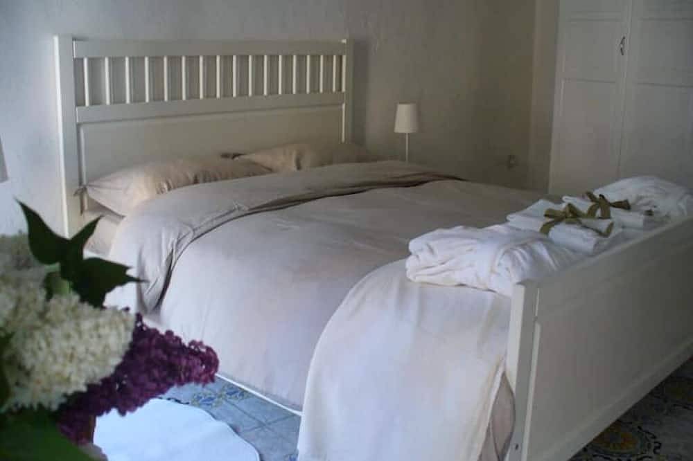 Room with private bathroom and stunning views in the heart of Vicenza in Vicenza, Vicenza Province