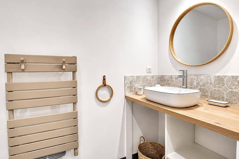 Apartamento entero, \"L'Aube - Private Spa - Quiet location in Surzur, Côte des Mégalithes