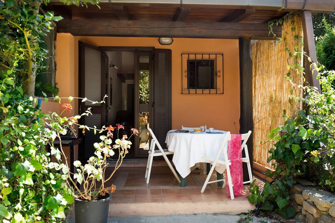 Appartamento intero, Appartamento 'Coccinella' con terrazza privata, giardino e aria condizionata in San Teodoro, Olbia-Tempio