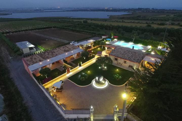 Appartamento per 12 persone, con giardino e piscina a Ispica