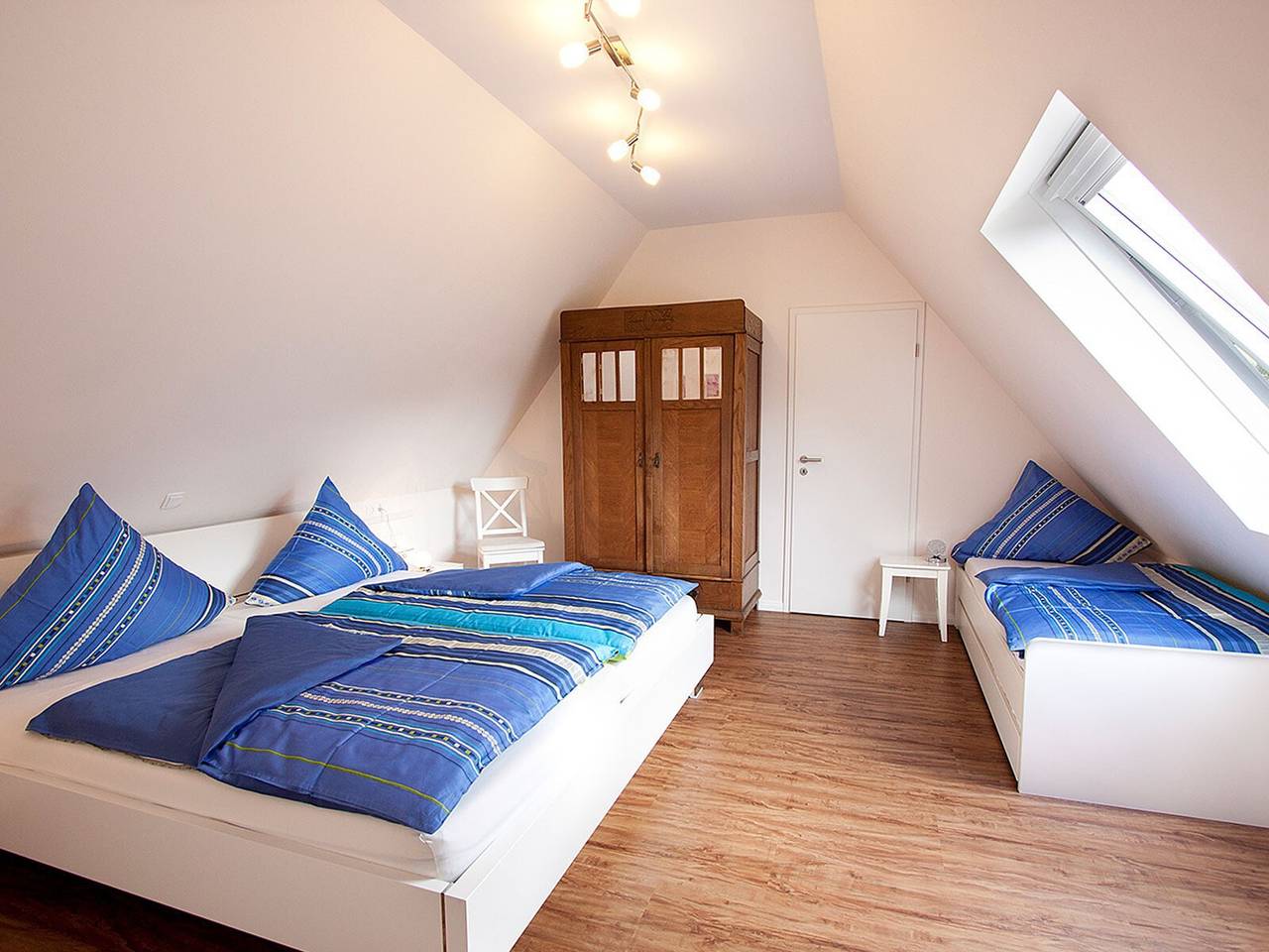 Ganze Wohnung, Ferienwohnung 'Hase' mit Bergblick, Gemeinschaftsterrasse und Wi-Fi in Lenne (Schmallenberg), Schmallenberg