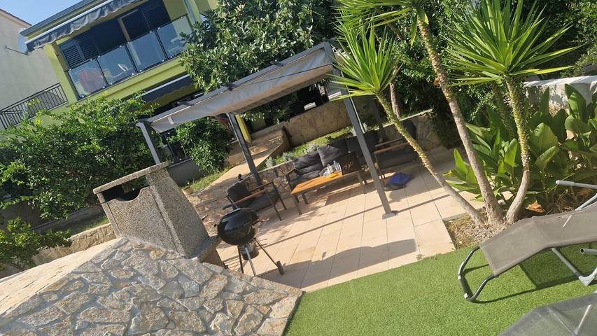 Ferienwohnung für 6 Personen, mit Pool und Terrasse sowie Ausblick, mit Haustier - 1