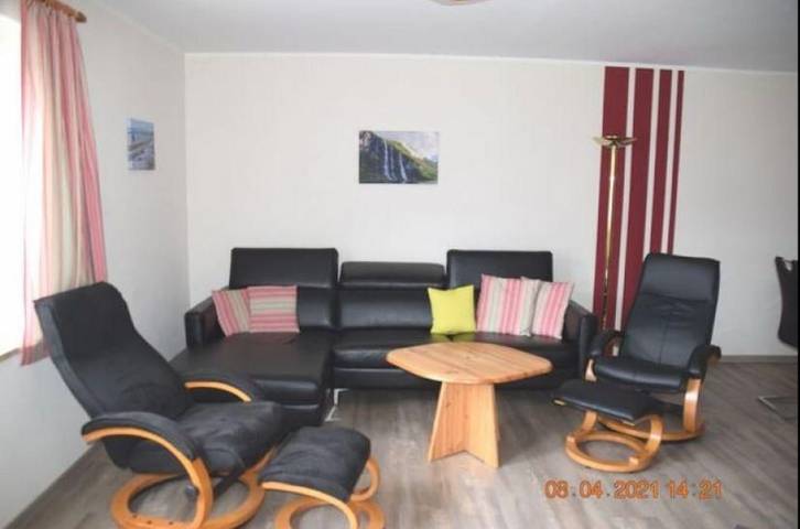Ferienwohnung für 4 Personen, mit Terrasse und Garten in Wenkendorf