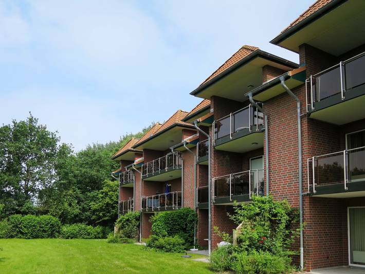 Ferienwohnung für 4 Personen, mit Balkon/Terrasse und Balkon sowie Terrasse und Garten in Wremen