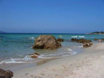 Gîte pour 7 personnes, avec vue et jardin dans Plage du Ruppione