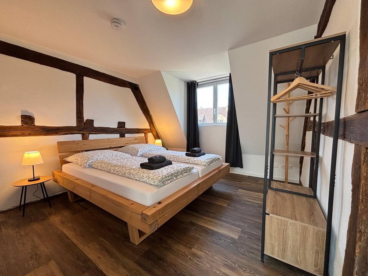 Ganze Wohnung, Aposto Apartments Am Marktplatz 13 mit privater Terrasse und Wlan in Oberderdingen, Kraichgau