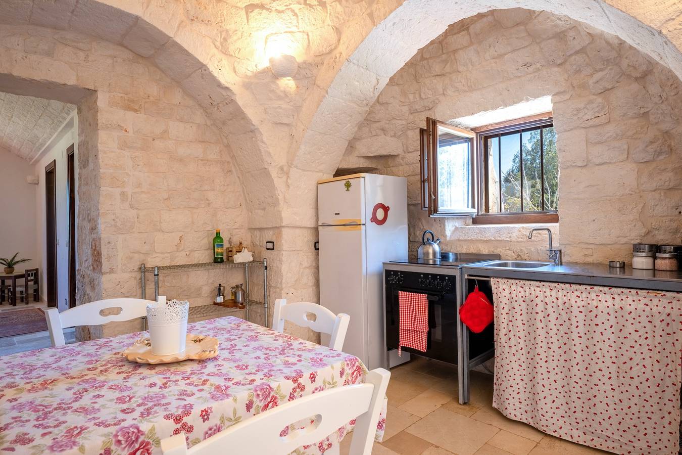 Trullo „Caliandro“ mit privater Terrasse, Garten und Wlan in Martina Franca, Tarent Provinz