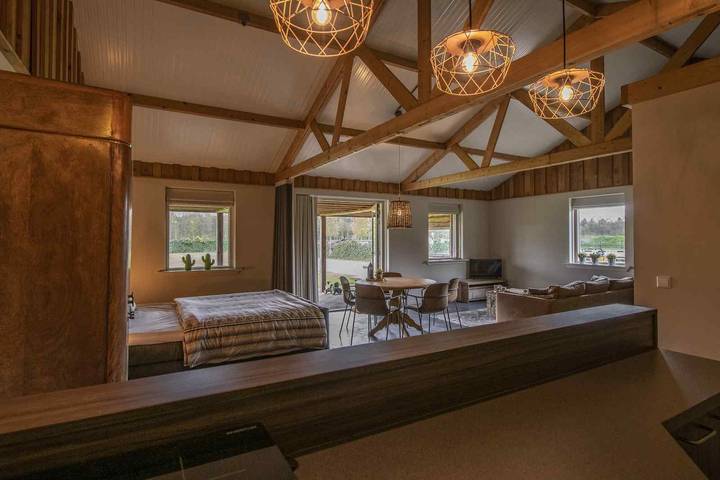 Ganzes Studio, Ländliche 2-Personen-Unterkunft mit großem umzäunten Garten in Ruinen, Drenthe in Ruinen, Nationalpark Dwingelderveld