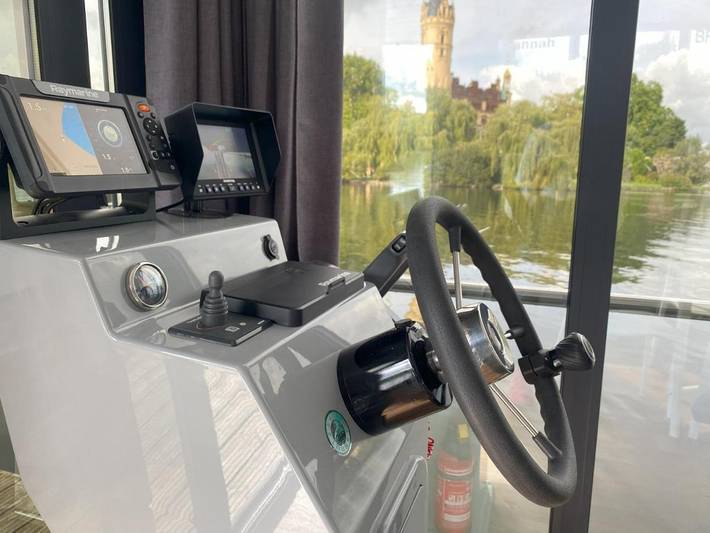 Boot für 6 Personen, mit Terrasse und Ausblick sowie Seeblick in Schwerin - 4