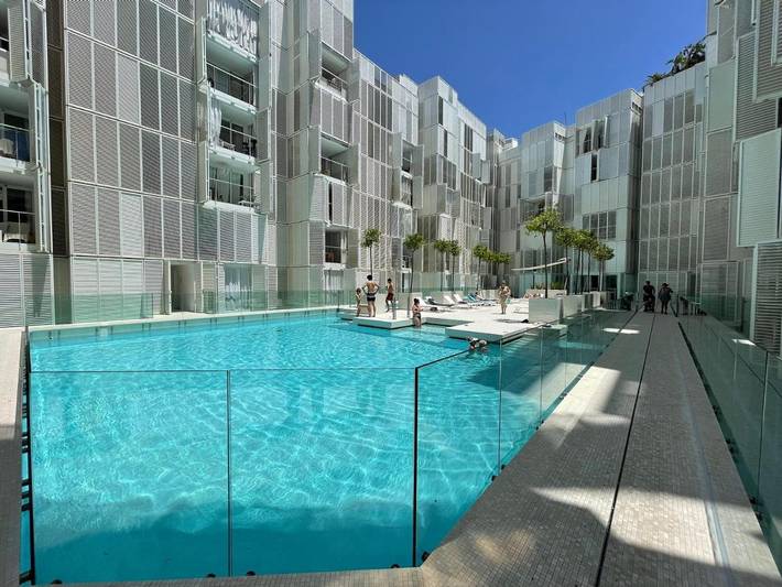 Ferienwohnung für 6 Personen, mit Balkon und Terrasse sowie Pool und Ausblick in Ibiza Stadt