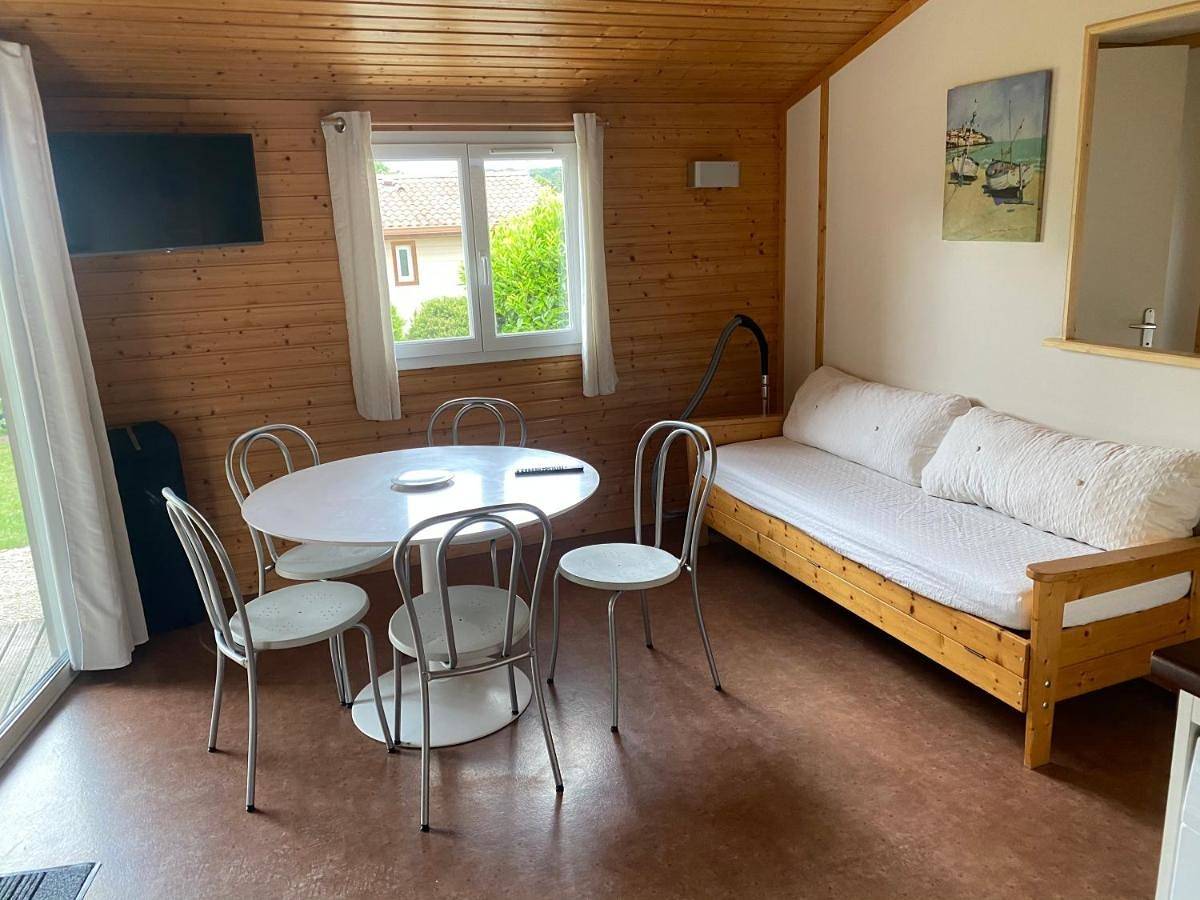 Two-Bedroom Chalet in Amance, Parc naturel régional de la Forêt d'Orient