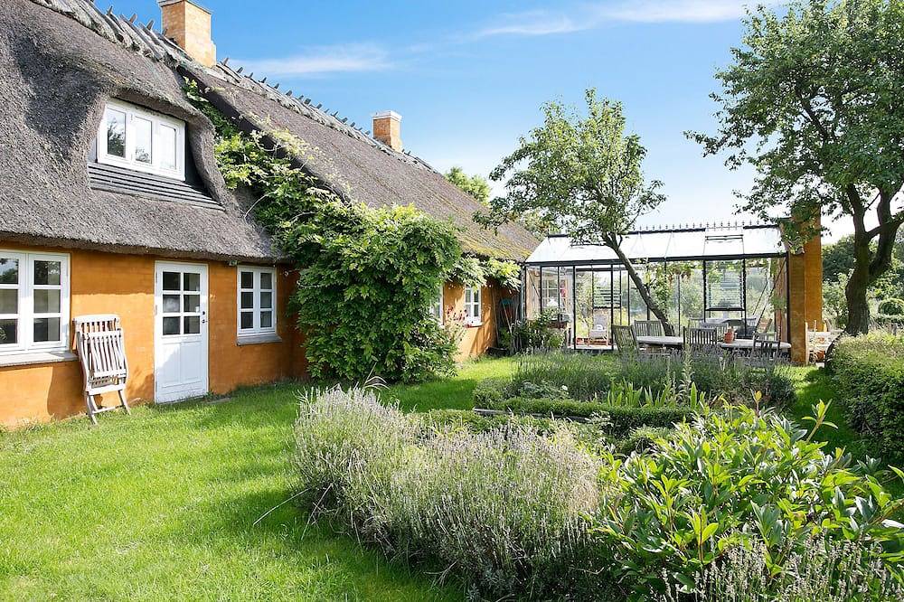 Tranehuset - Ferienhaus mit direktem Zugang zum Strand - Mo in Borre (Vordingborg), Schwedische Ostsee