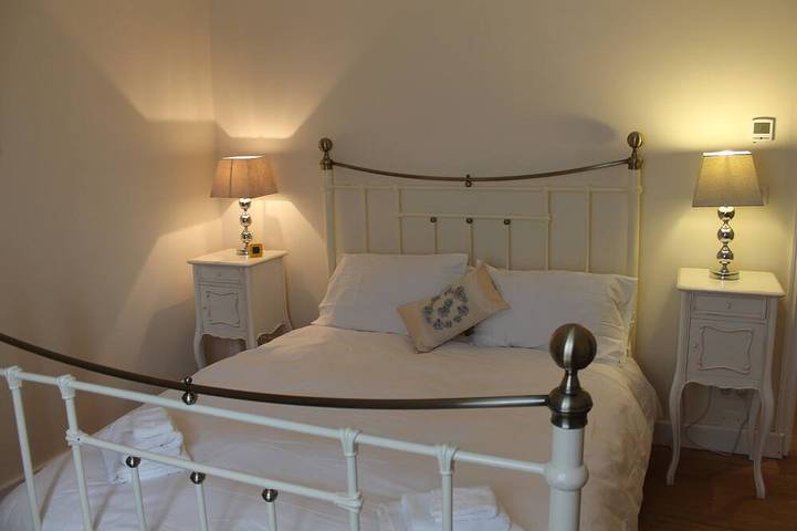 Location de vacances pour 14 personnes, avec jardin et jacuzzi à Brossac - 3