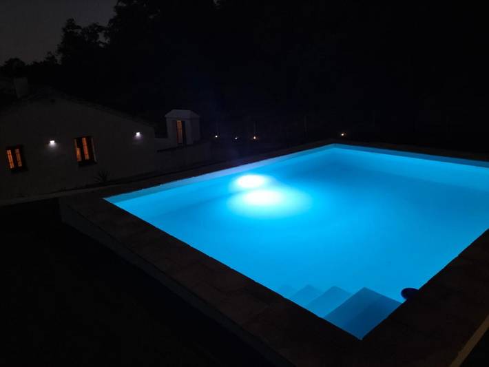 Casa de vacaciones para 10 personas, con vistas además de piscina y jardín - 1