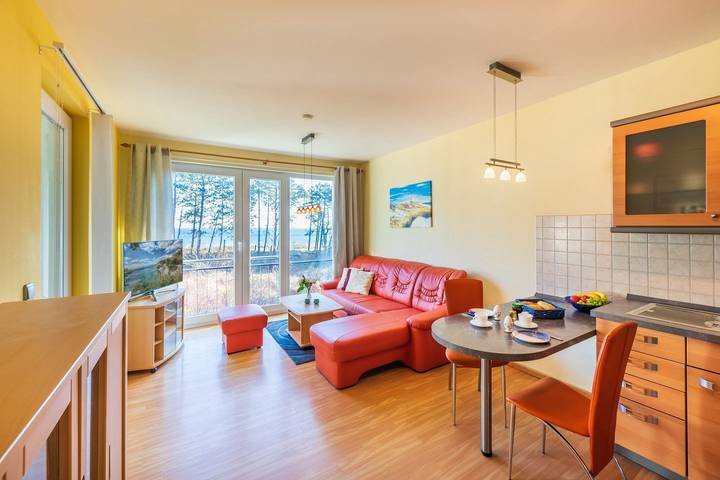Ganze Wohnung, Meerblick direkt hinter der Düne in Juliusruh in Strandkörbe, Breege