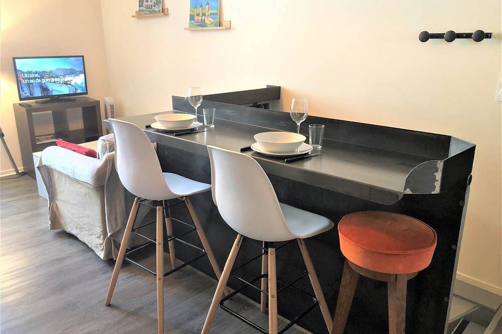 Entire apartment, Duplex rue Donzelle 1st floor in Cahors, Lot