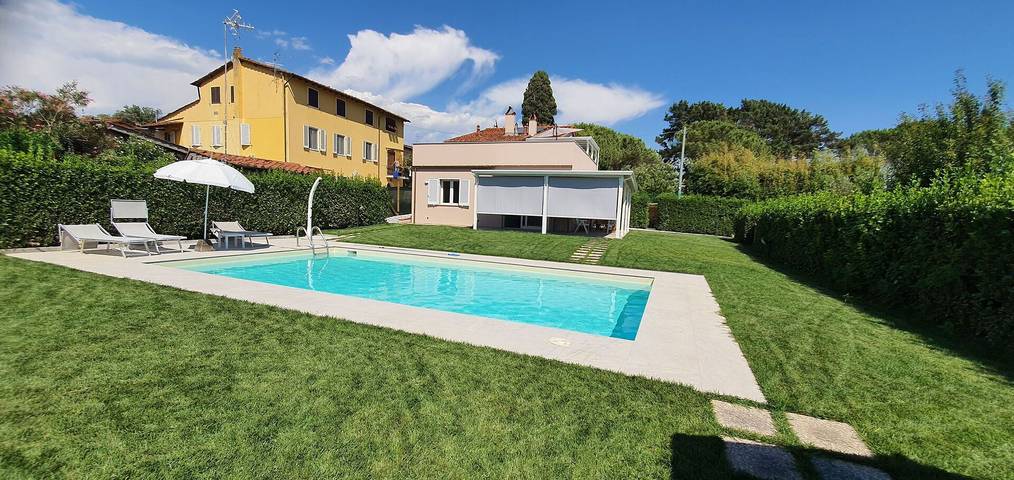 Ferienhaus für 6 Personen, mit Terrasse und Pool in Lucca