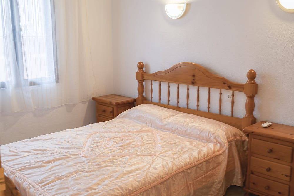 Villa redone, swimming pool, jacuzzi, sea view 4 bdr 2 bath / calm assured in la Nucia, Costa Blanca