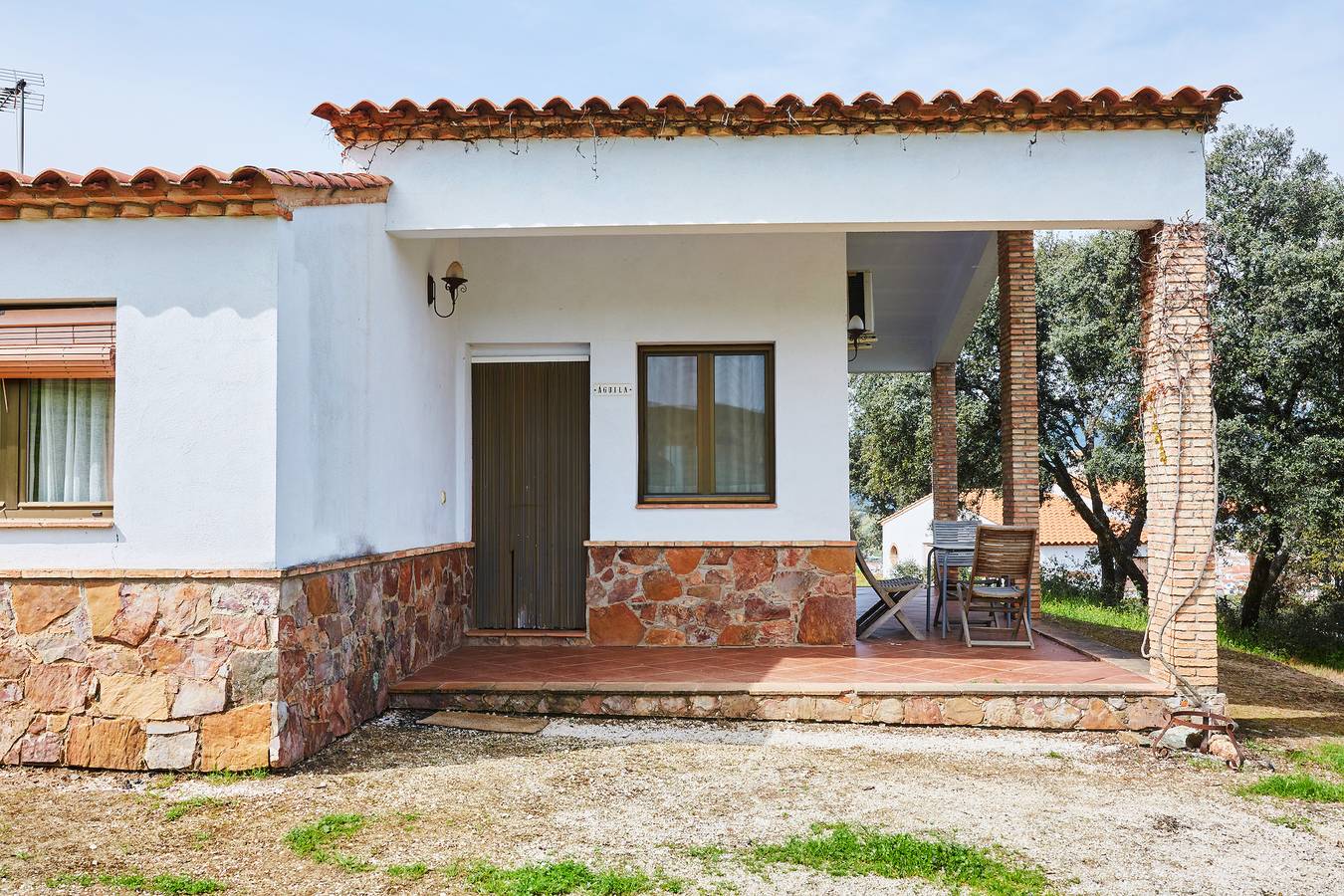 Casa rural 'Casa El Águila' con vistas a la montaña, piscina compartida y aire acondicionado in Aldeaquemada, Sierra Morena