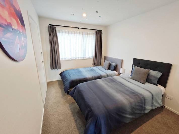 Ganze Wohnung, Neues Stadthaus mit Aussicht - zu Fuß zum Botanikzentrum in Auckland, Auckland Council