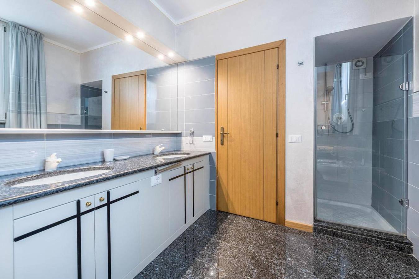 Ganze Wohnung, Casa Vacanze Baccolo - Appartamento Lucia in Polpenazze del Garda, Gardasee-Berge