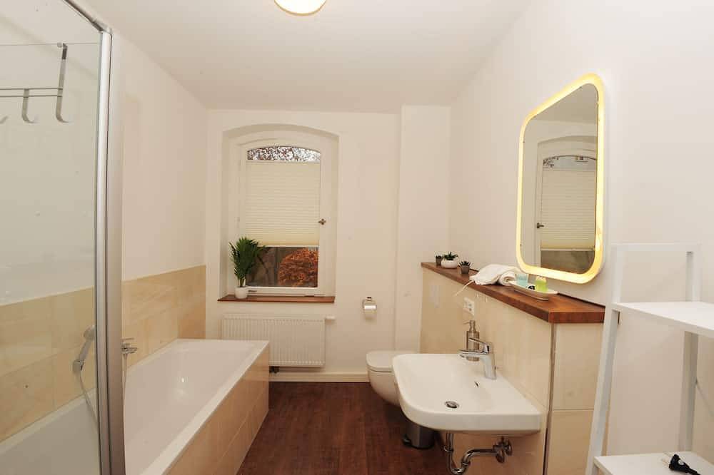Ganze Wohnung, Apartment in ruhiger Lage mit Parkplatz in Coburg, Oberes Maintal - Coburger Land