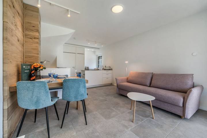 Ganze Wohnung, Gemütliche 2-Zimmer Ferienwohnung mit ca. 60 m² Wohnraum, für 2 Personen in Wenningstedt, Sylt