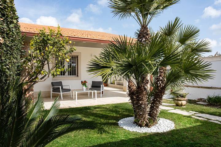 Villa "Asia Frontemare" vicino alla spiaggia con giardino e Wi-Fi in Santa Maria del Focallo, Ispica