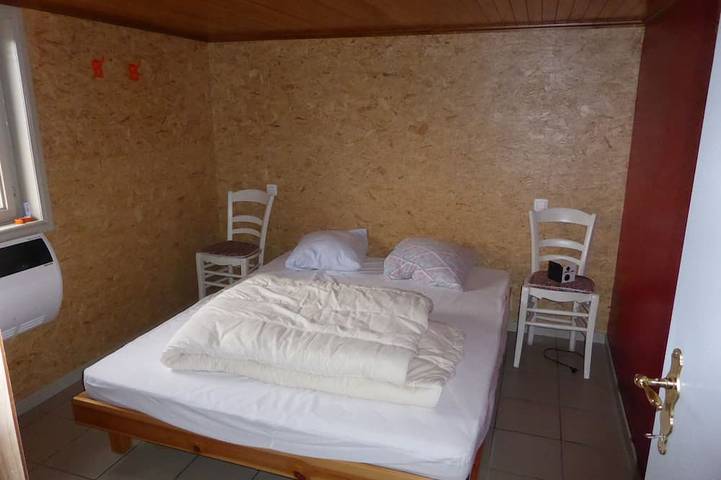 Gîte pour 5 personnes, avec jardin à Doische - 2